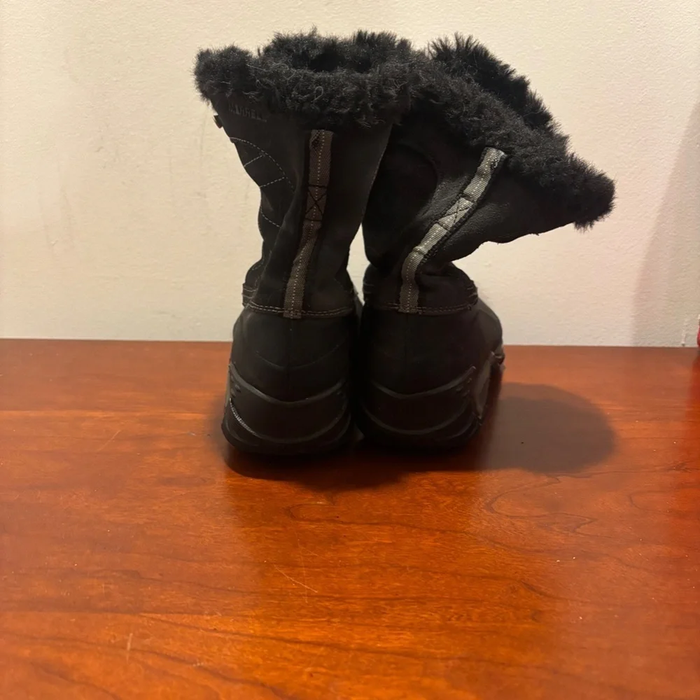 Merrell Women's Yokota Polar Waterproof Boots Black size 8
